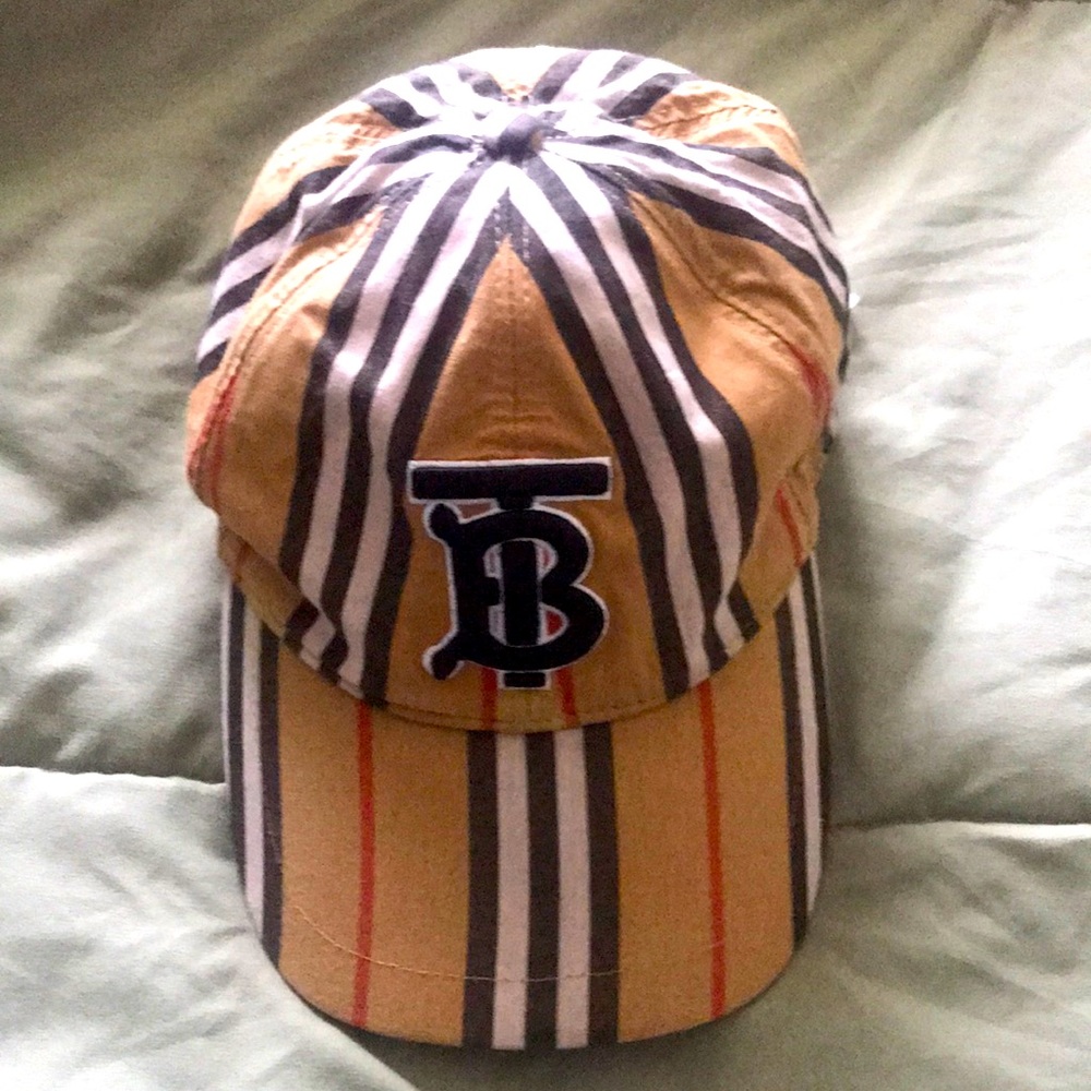 Burberry Vintage cotton hat good condition snap adjustable